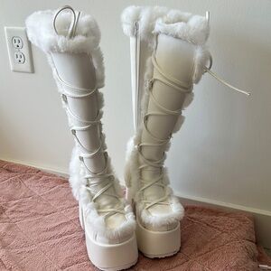 Demonia pure vigilance platform boots -white size 7